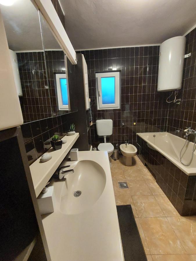 Apartman Gina ラビン エクステリア 写真