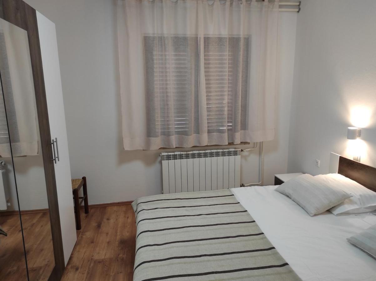 Apartman Gina ラビン エクステリア 写真